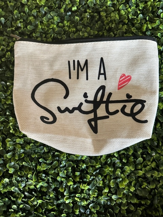 Handbags - I'm A Swiftie Canvas Pouch with Pink Heart